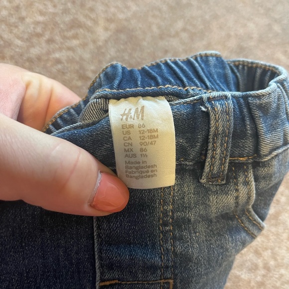 H&M toddler jeans - Picture 2 of 3